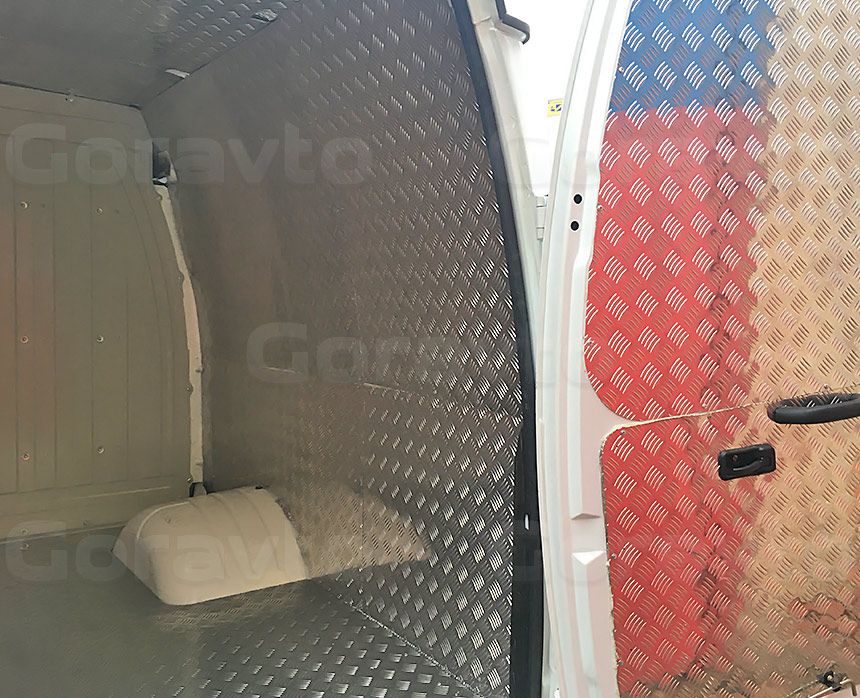 Обшивка с утеплением и установкой отопителя в фургон Газель: Обшивка грузового отсека