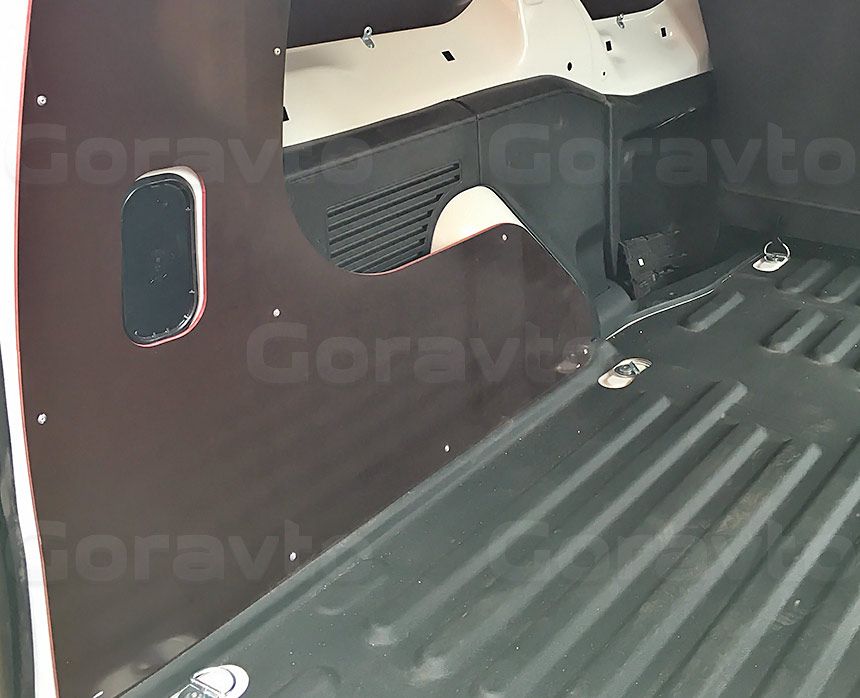 Обшивка ламинированной фанерой фургона Peugeot Partner: Стены