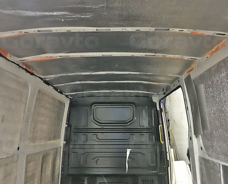 Утепление фургона Volkswagen Crafter 2017 года