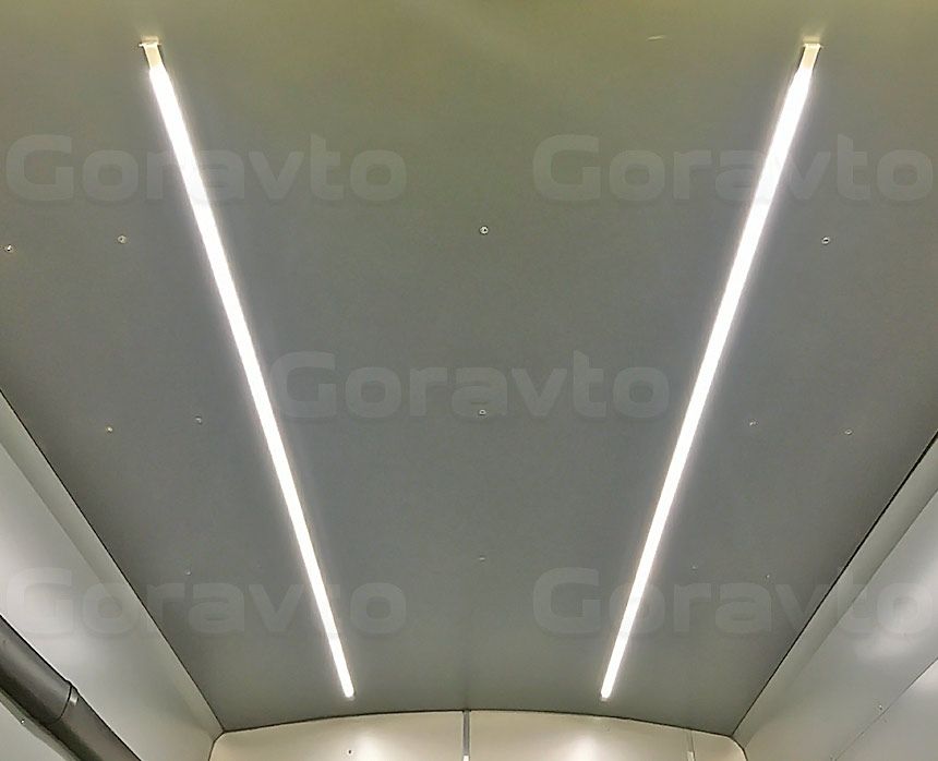 Установка светодиодной ленты в два отсека фургона Ford Transit: Светодиодные ленты на потолке в большом отсеке
