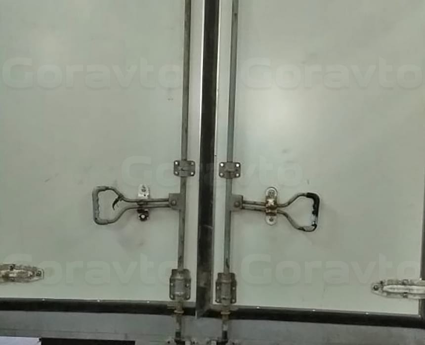 Замена обшивки дверей промтованого фургона на металл с монтажем запорной фурнитуры